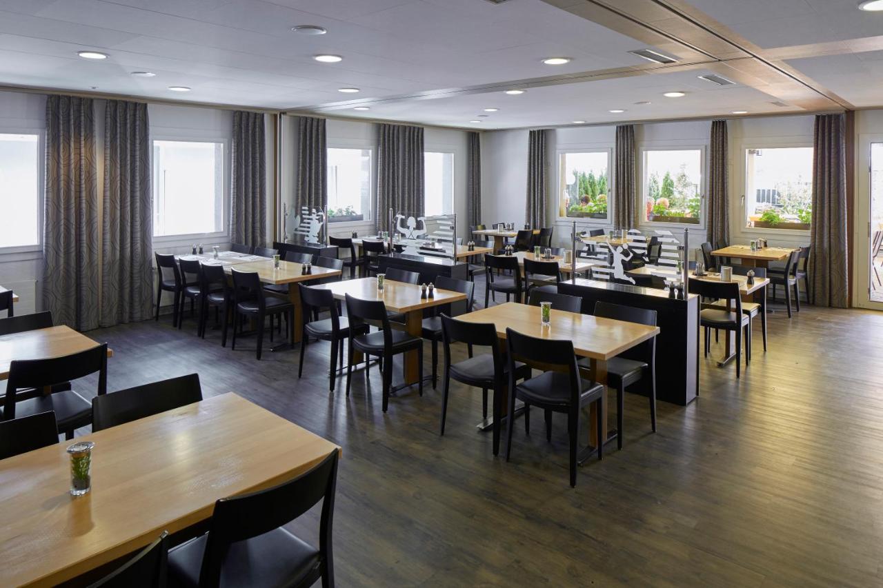 Aparthotel Baden Bagian luar foto